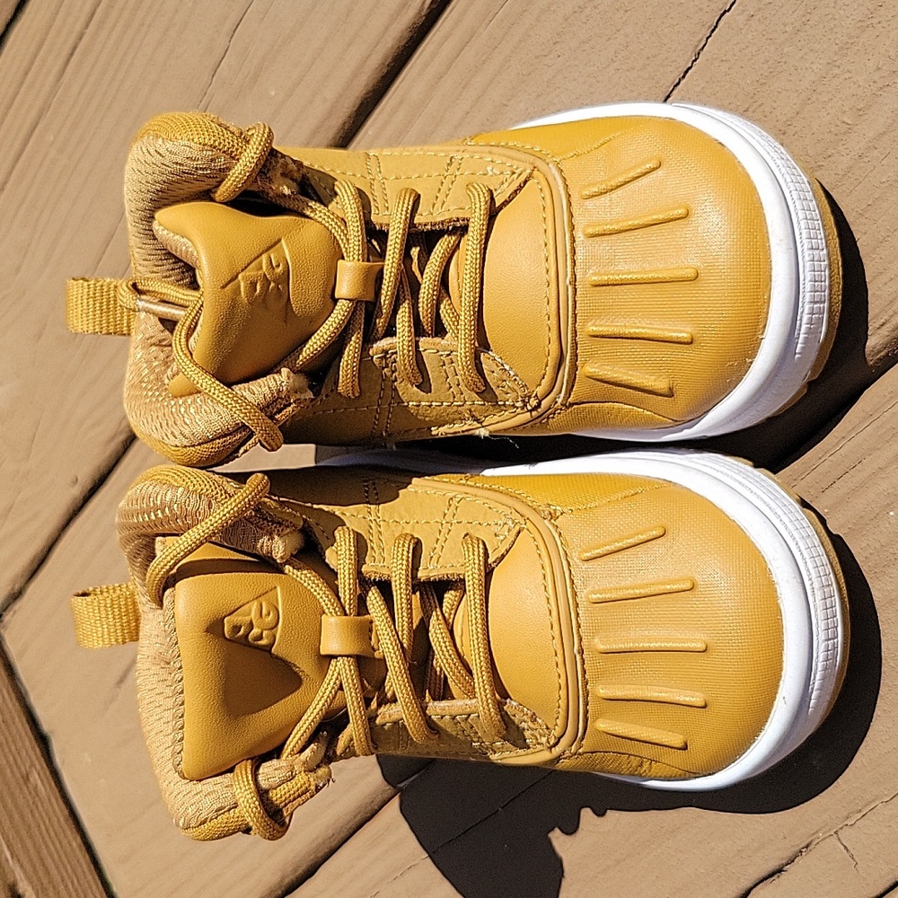 Nike ACG Woodside Toddler Shoes size 7c